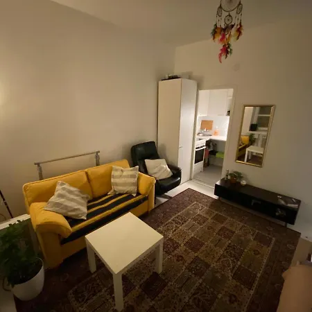 Homestay Private Near Metro Easy Access Location *